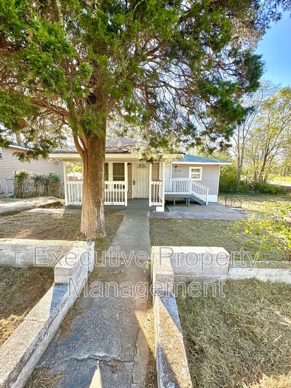Foto principal - 3216 Ave B