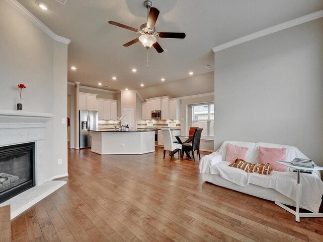 Building Photo - 3229 Cotton Blossom Way