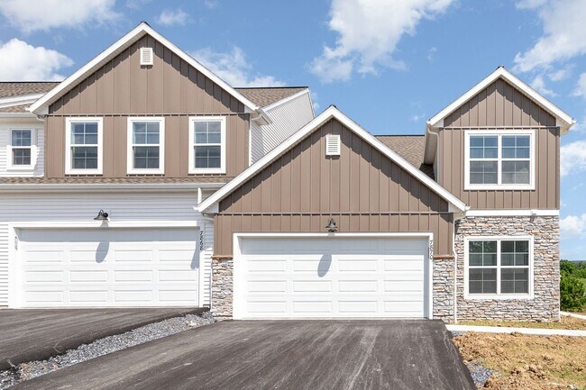Building Photo - 7870 Oak Brook Dr
