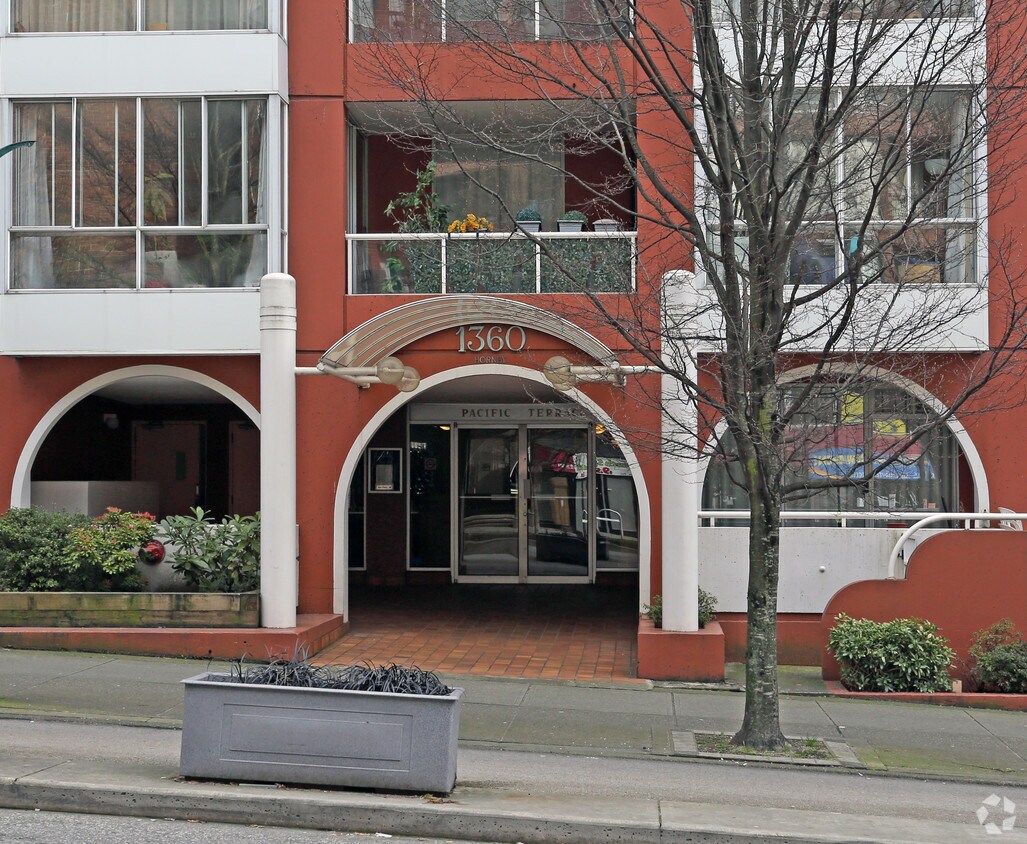 Pacific Terrace Apartments 1360 Hornby St Vancouver, BC