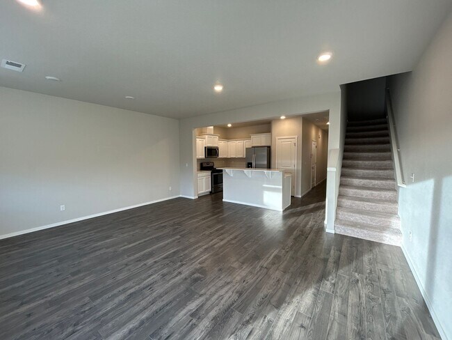 Foto del edificio - 3 Bedroom / 2.5 Bathroom Townhouse in NW Redmond