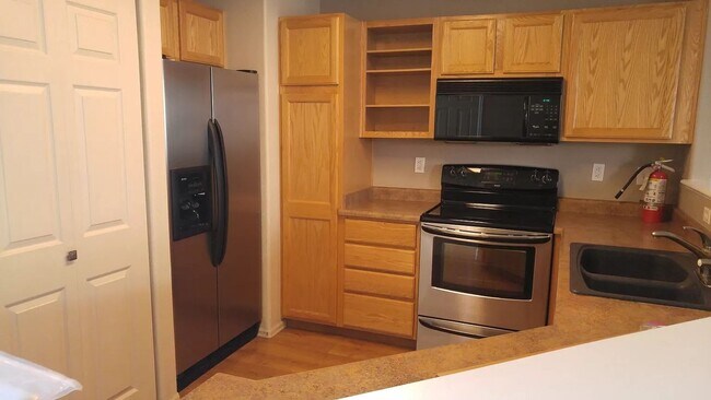 Building Photo - Charming 2BR Townhome in Thornton