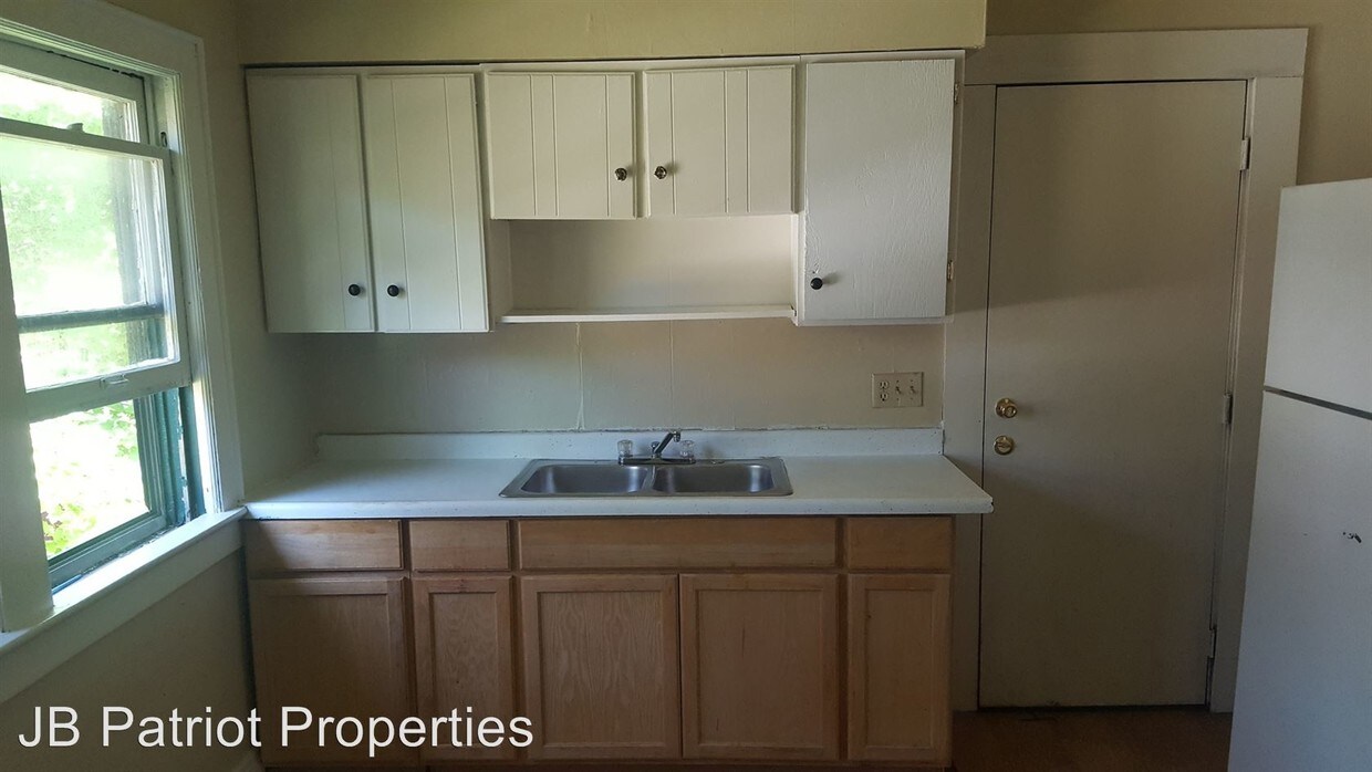 Building Photo - 459 9th St