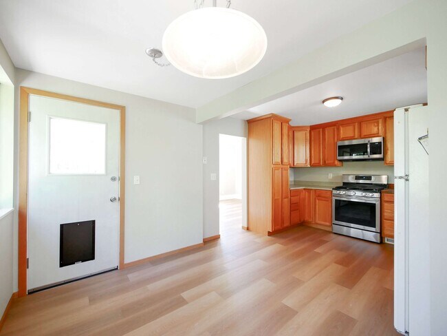 Foto del edificio - 2 Bed 1.5Bath Single-family House Availabl...
