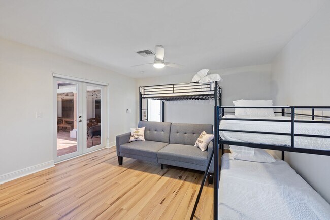 Foto del edificio - 2309 SW 27th St