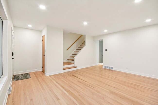 Foto del edificio - 470 E Vallette St