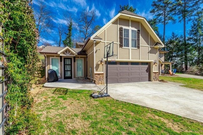 Photo - 907 Avon Pl Townhome