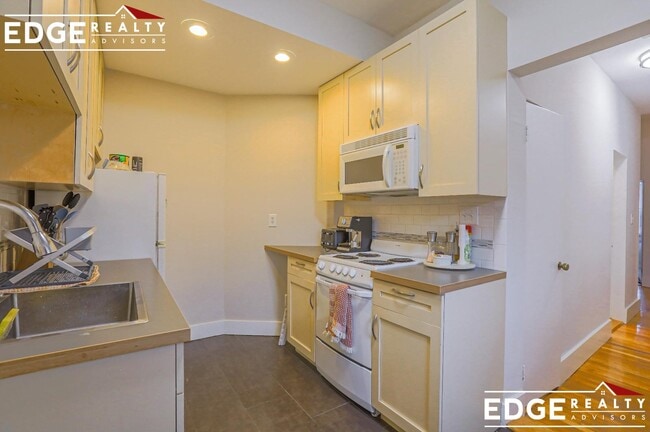 Photo - 11 Gorham St Apartment