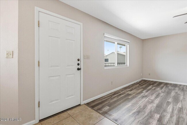 Building Photo - 1241 N Granite Reef Rd