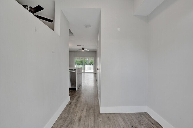 Foto del edificio - 9913 NW 57th Manor