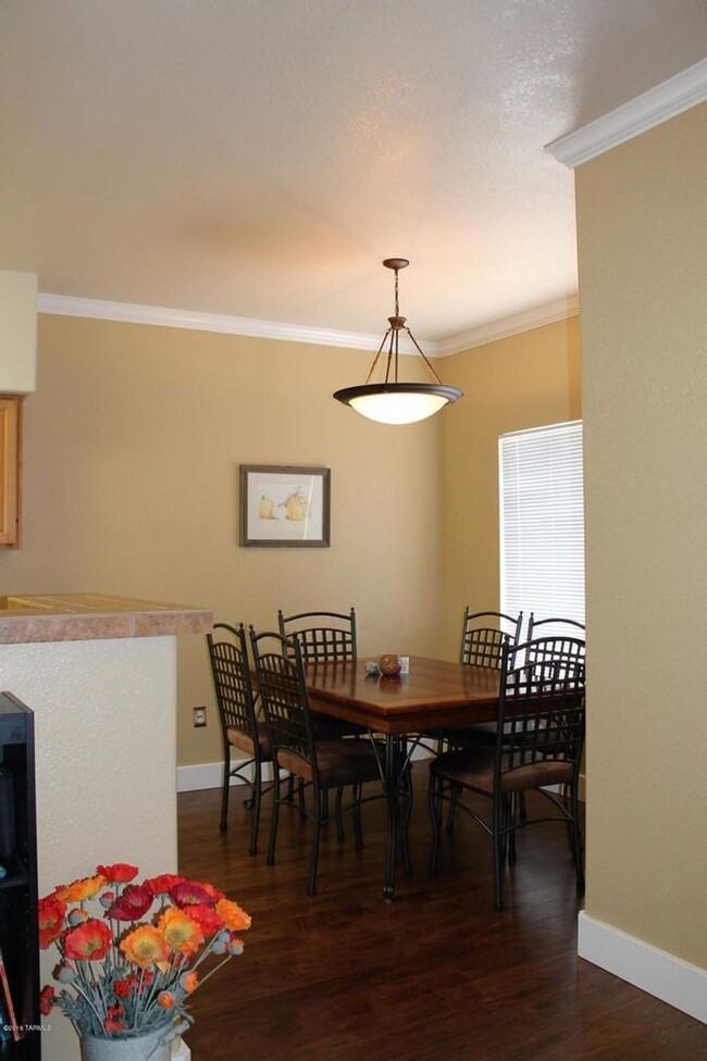 Foto del edificio - Nice Foothills Condo