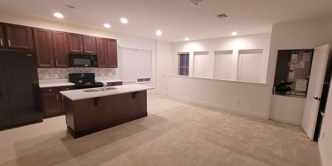 Building Photo - 8408 Rothman Aly