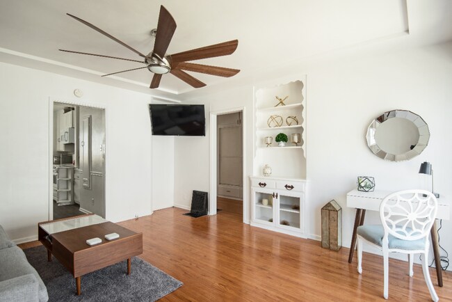 Foto del edificio - 2487 Corinth Ave