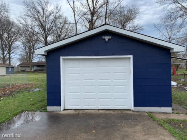 Building Photo - 3 br, 2 bath House - 1550 Winfield St