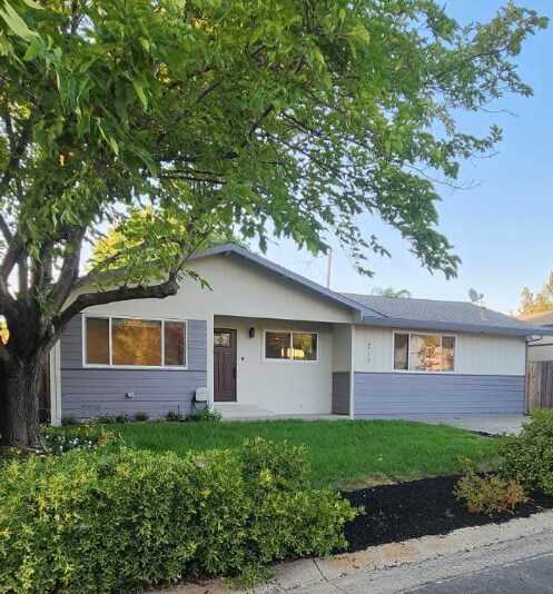 Foto principal - 4715 Northglen St