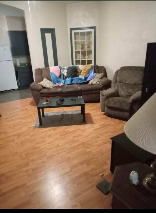 139 W Main St Unit 139 second floor, Bloomsburg, PA 17815 139 W Main