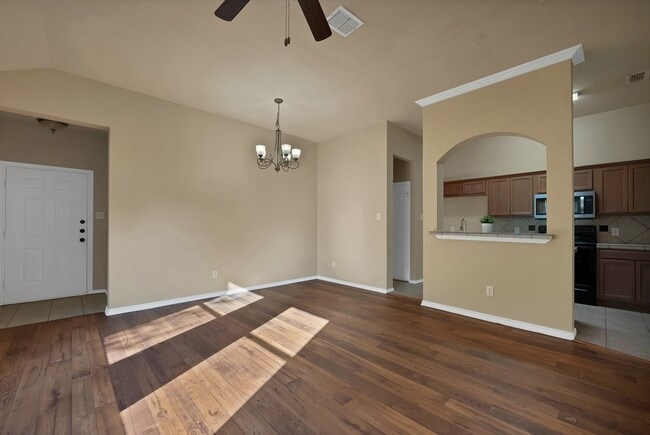 Building Photo - 1427 Piedmont Dr