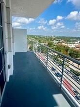 Building Photo - 155 E Boca Raton Rd