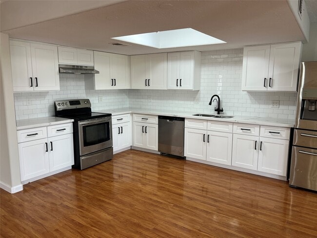 Building Photo - 10719 Bellfair Dr