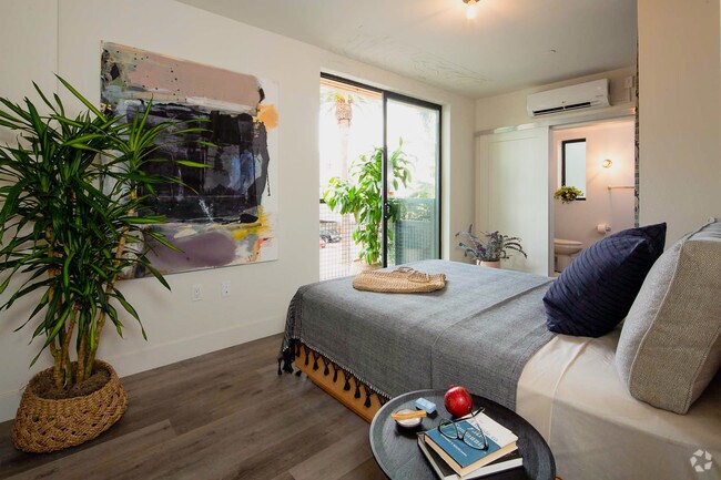 Apartments For Rent Near Los Angeles Film School Hollywood CA 
