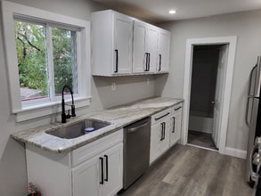 Building Photo - 0 Warren St