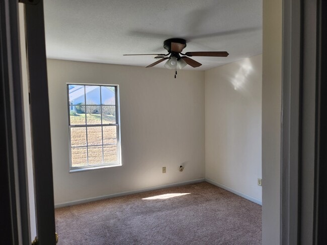 Foto del edificio - 1719 Wood Song Ln