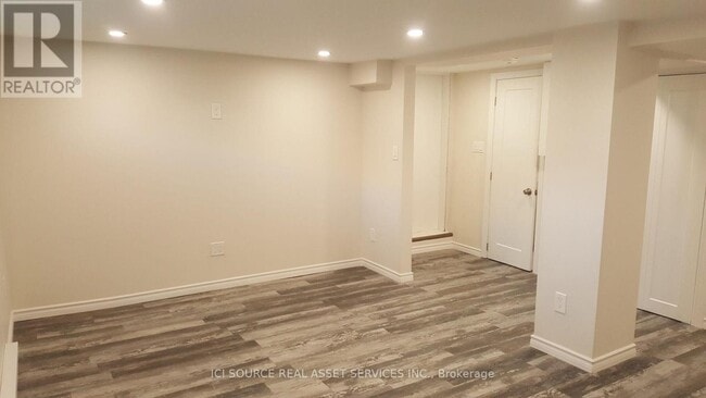 Building Photo - 44 Bartonville Ave W