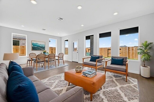 Foto del edificio - 3024 Avenida Sonoma Dr