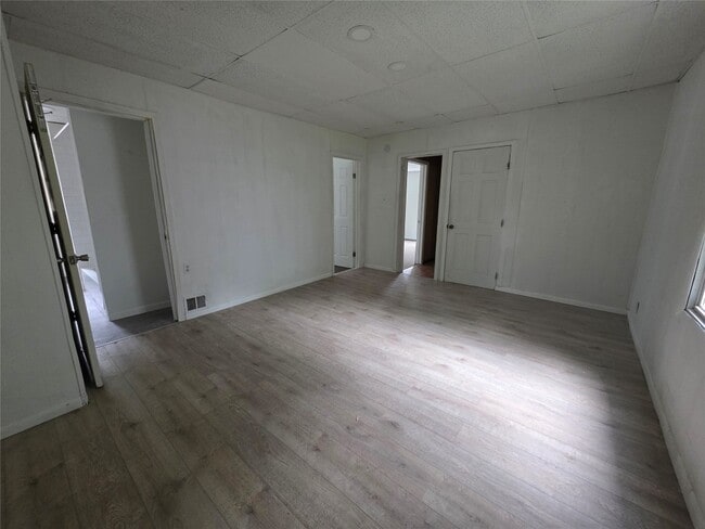Building Photo - 1222 Vestal Ave