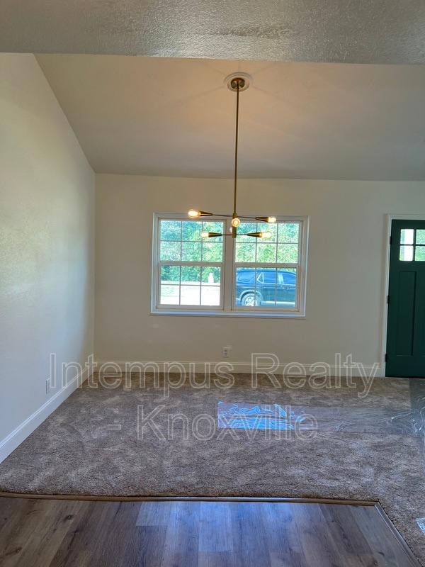 Building Photo - 1712 Vada Cir