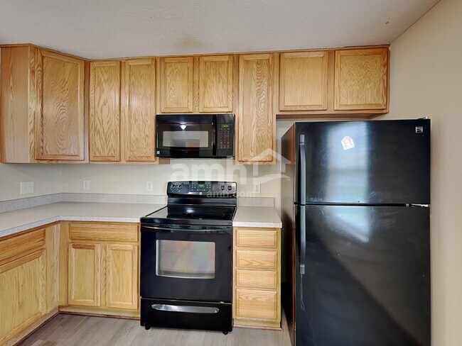 Building Photo - 3264 Stoudt Pl