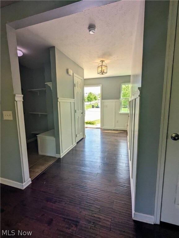 Building Photo - 145 Park View Ct