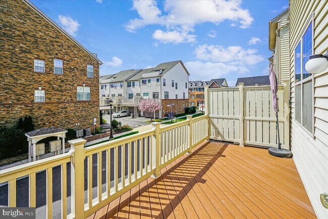 Building Photo - 43212 Wild River Square