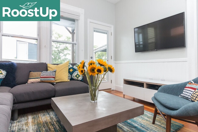 Furnished Private Bedroom in East Boston - Furnished Private Bedroom in East Boston Apartment