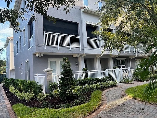 Building Photo - 1871 Piedmont Pl