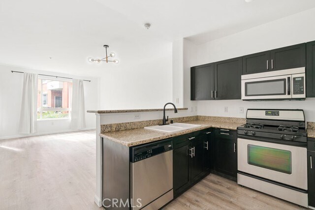 Building Photo - 100 S Alameda St