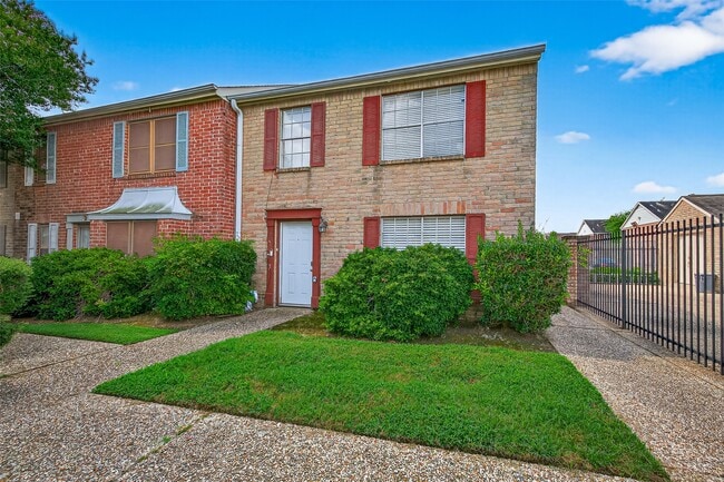 Building Photo - 4064 Belle Park Dr