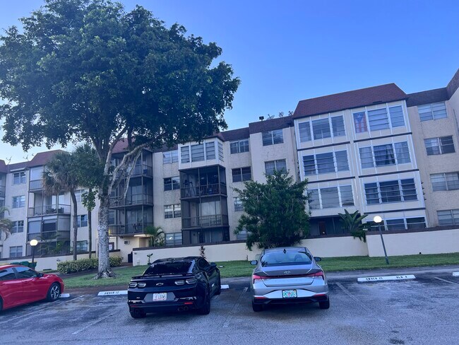 Foto del edificio - 7300 NW 17th St