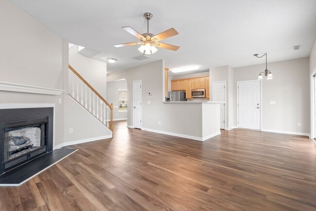 Foto del edificio - 3212 Sawyers Mill Dr