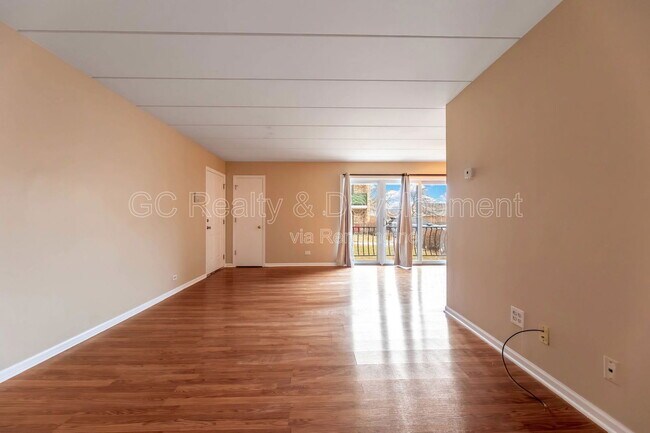 Foto del edificio - 14810 Kenton Ave