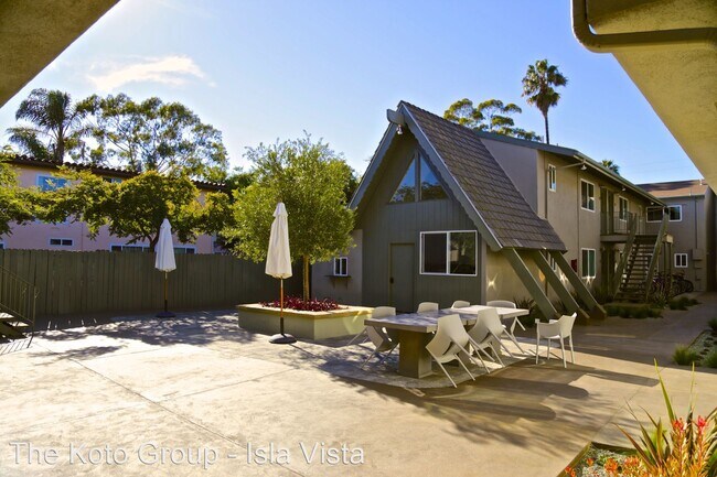 Building Photo - 2 br, 1.5 bath Apartment - 6591 Seville