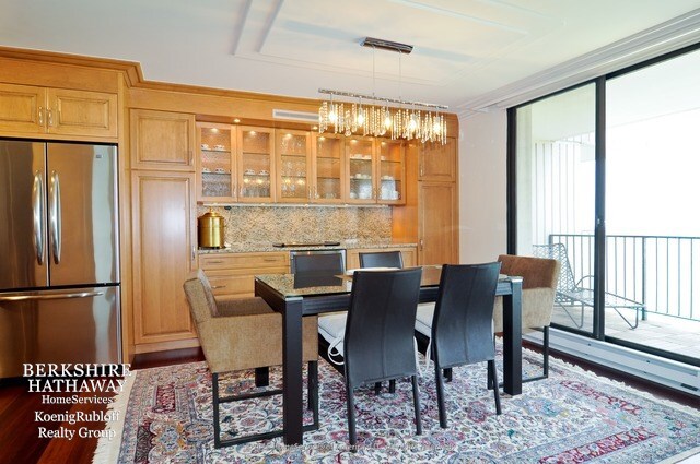 Foto del edificio - 1212 N Lake Shore Dr