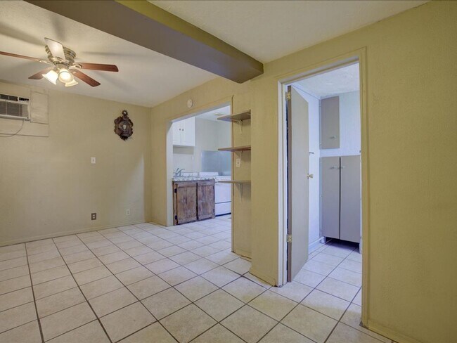 Foto del edificio - 1 Bedroom 1 Bathroom