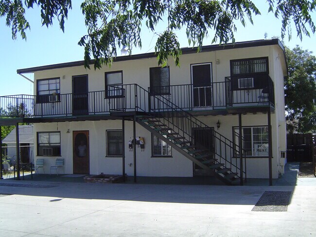 Building Photo - 627 S Santa Fe Ave