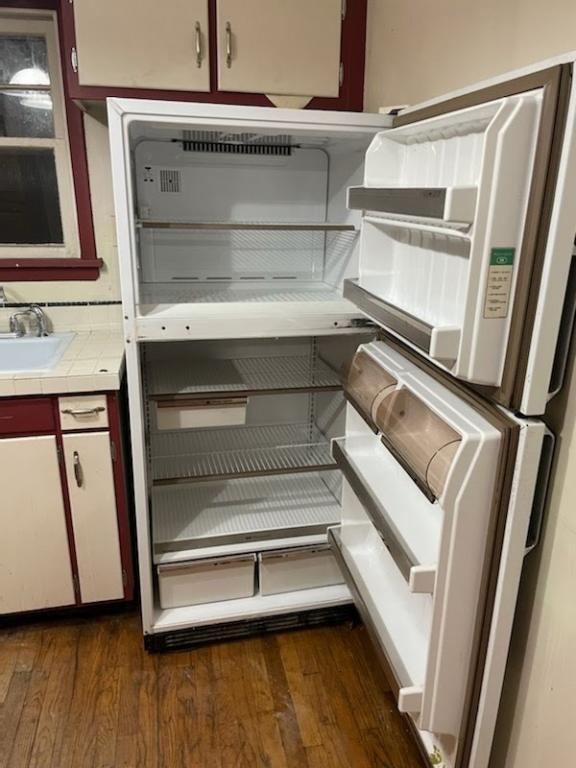 Foto del edificio - 10306 Runnymede Ave