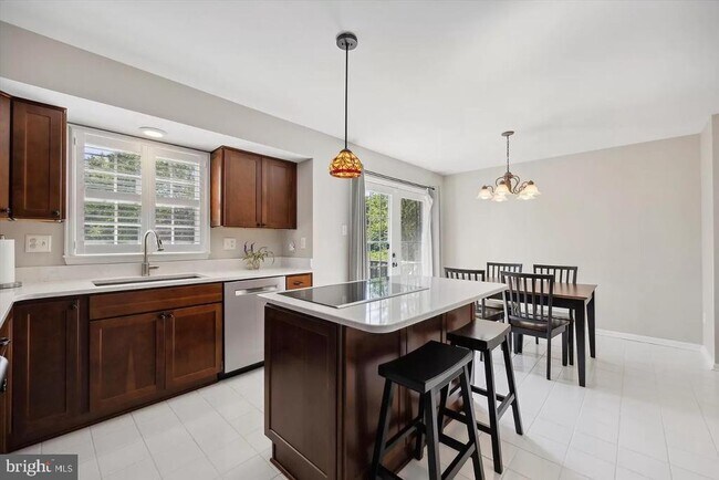 Foto del edificio - 701 Kilduff Ct