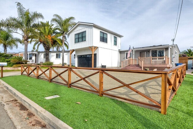 Foto del edificio - 3Bed/1Bath Charming Home in South Oceanside~ Moreno