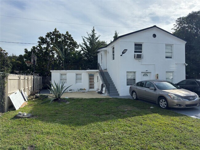 Foto del edificio - 921 N 17th Ct