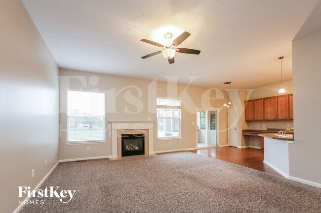 Foto del edificio - 6565 Hunters Ridge S