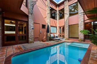 Building Photo - 9611 Bayou Brook St